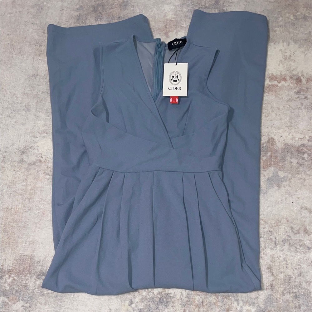 Elegant Blue Sleeveless Jumpsuit - Picture 4 of 5